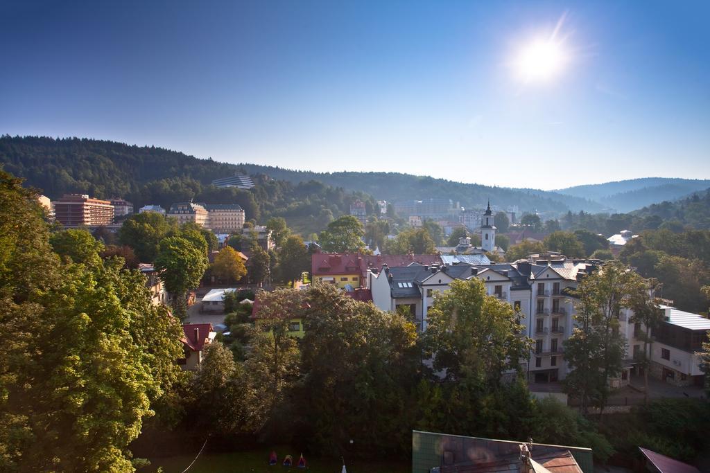 Urocza Art Pensjonat Krynica Zdroj Exterior photo