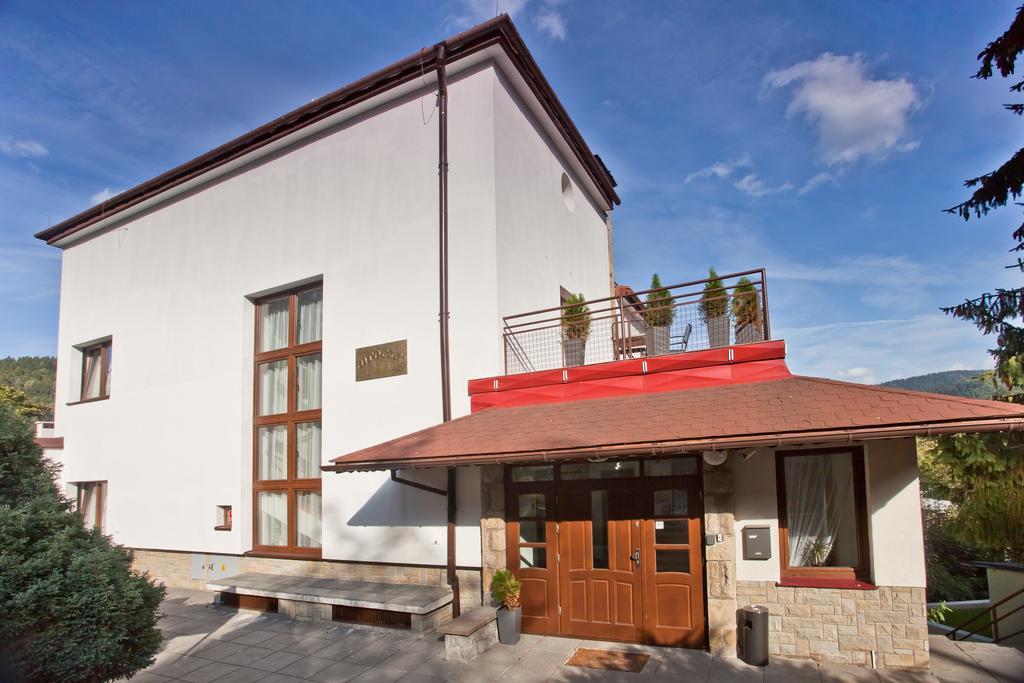 Urocza Art Pensjonat Krynica Zdroj Exterior photo